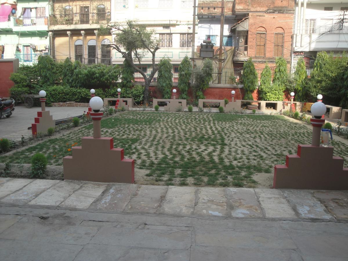 Balaji Palace Varanasi Exterior foto